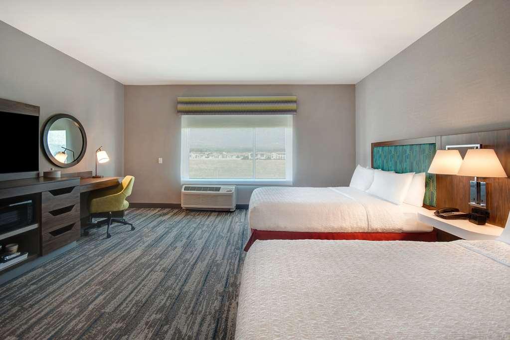 Hampton Inn & Suites Ontario Rancho Cucamonga Pokój zdjęcie