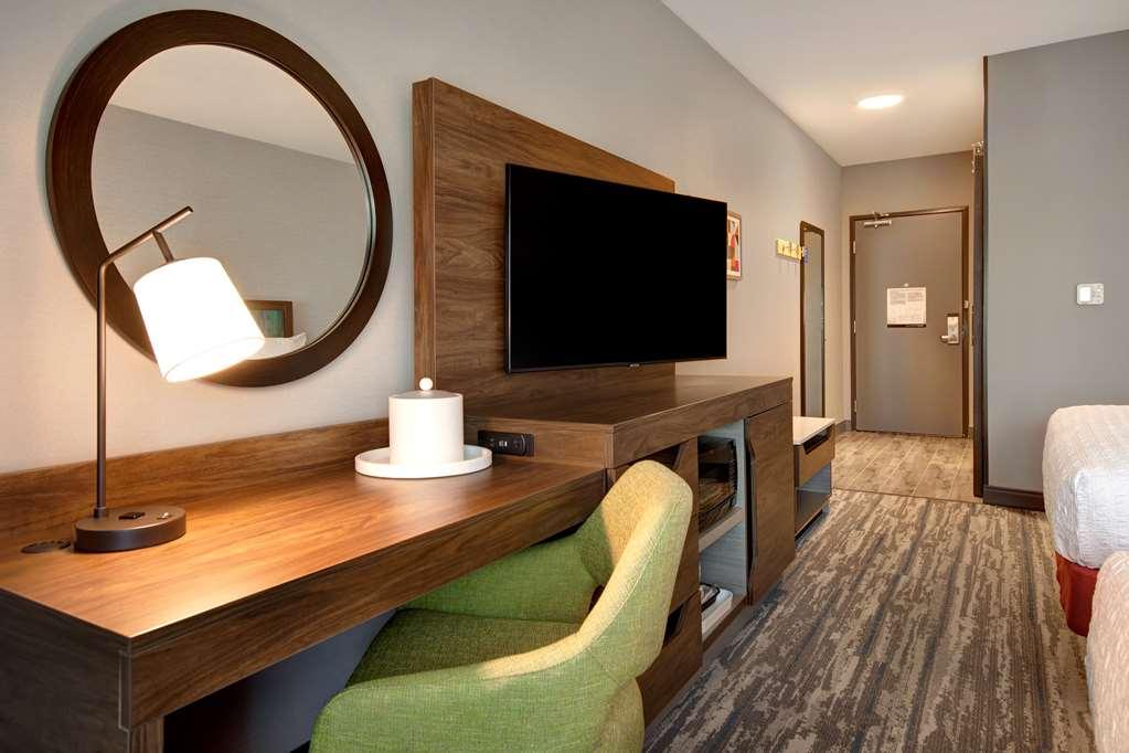 Hampton Inn & Suites Ontario Rancho Cucamonga Pokój zdjęcie
