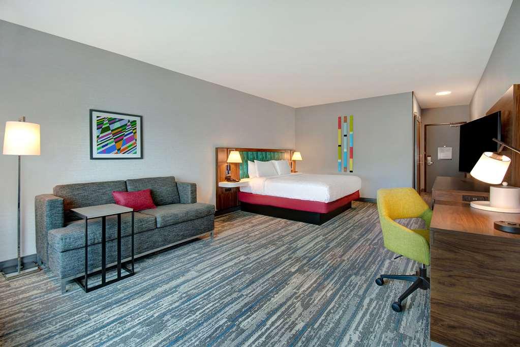 Hampton Inn & Suites Ontario Rancho Cucamonga Pokój zdjęcie